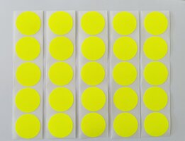 25 Kleine Mat Fluor Heftig Fel Geel Ronde Stickers Sluitstickers - Beschrijfbaar - Doorsnede 2,5 cm - 25 mm