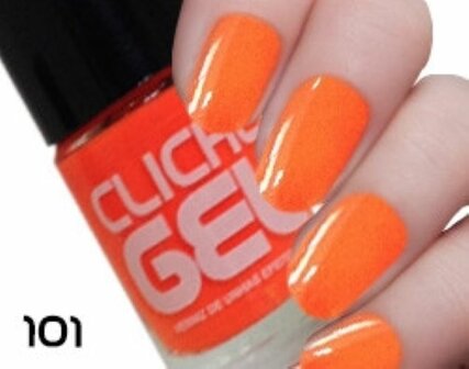 Cliche Nummer 101 Neon Oranje Nagellak Op Model