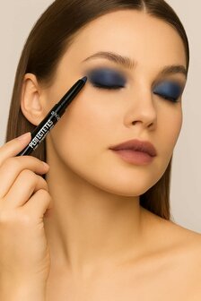 Divage Perfect Eyes Long Lasting Liner en Shadow Pearly Midnight Blue No. 02 2