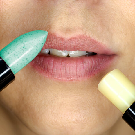 Camaleon Cosmetics - Lip Scrub en Lip Balm SPF15 - Lip Repair Kit - Meloen - In doosje verpakt - 2 Sticks