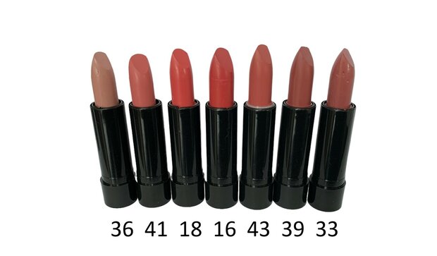 Cliché - Lipstick / Lippenstift - Mat Koel Bleek Roze - Nummer 41 - 1 Stuks - Kleuren